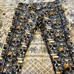CVG Capri Leggings Size XXL
